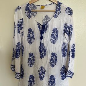 Blue and White Small Long-Sleeved Shift Dress